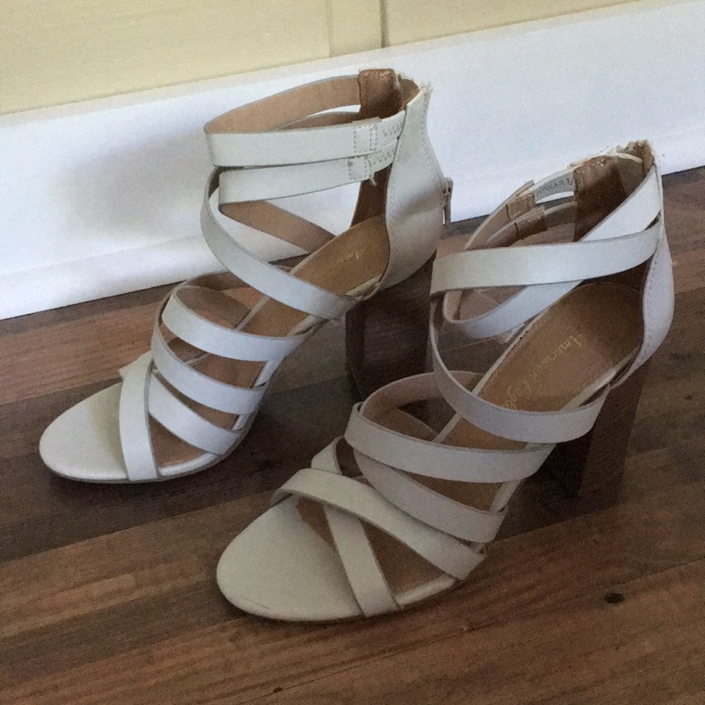 American Eagle Heals - NWOT